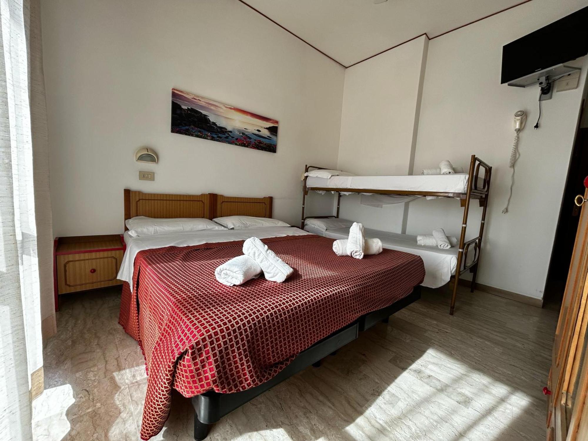 Anny Hotel Rimini Exterior photo