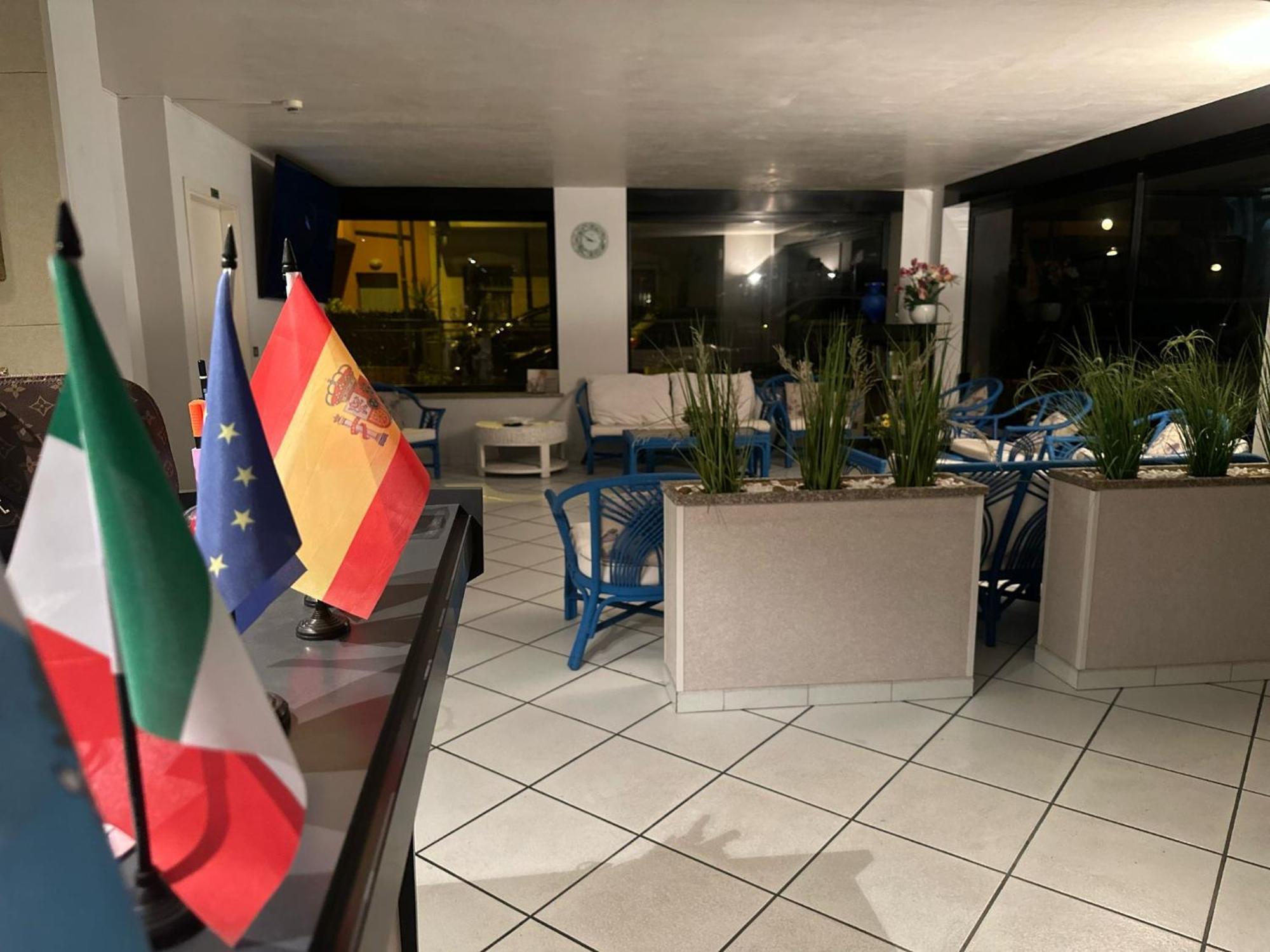 Anny Hotel Rimini Exterior photo