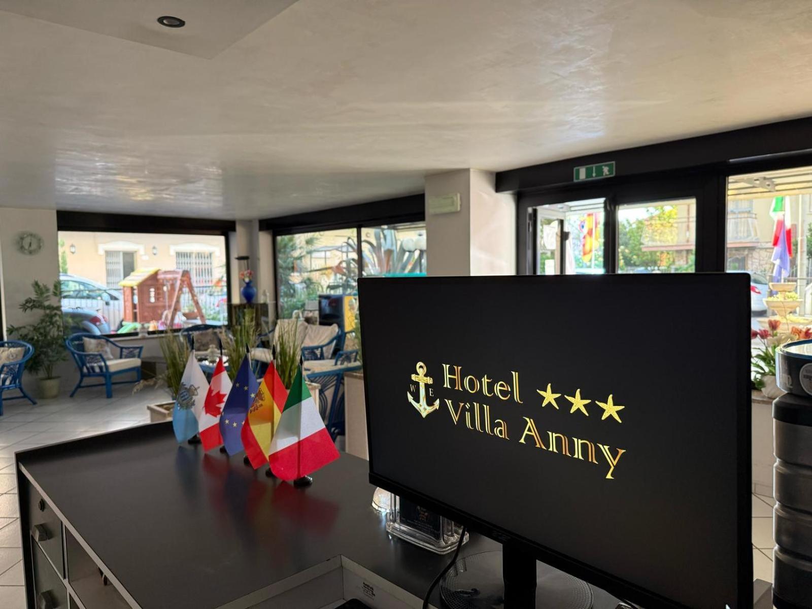 Anny Hotel Rimini Exterior photo